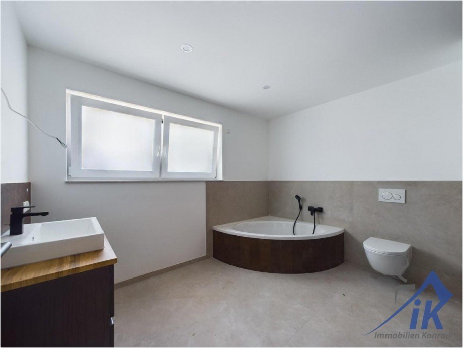 Badezimmer OG Doppelhaush�lfte Kaiserslautern