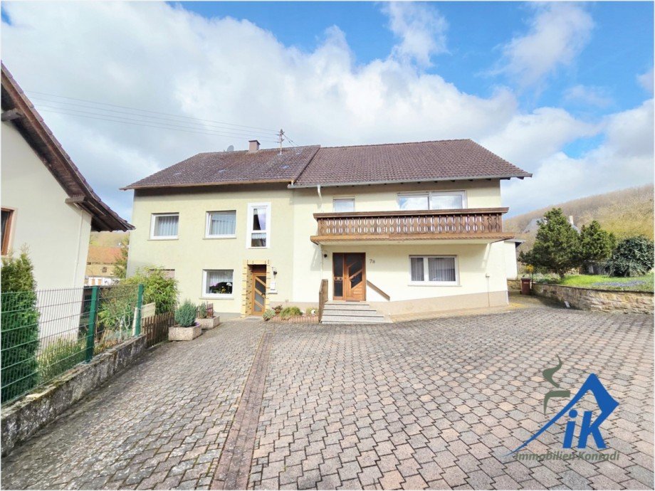 Au�enansicht Zweifamilienhaus L�llbach