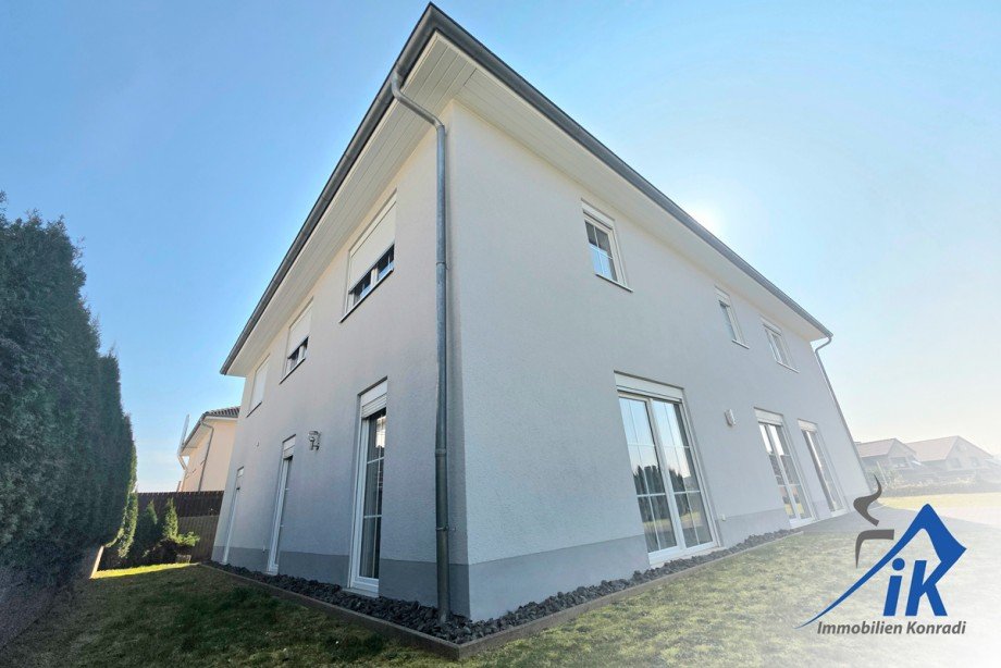 R�ckansicht Einfamilienhaus Mackenbach