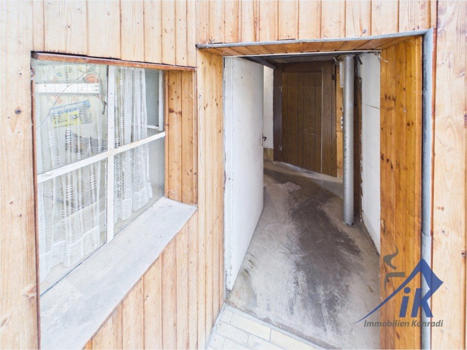 Ausgang Keller Einfamilienhaus H�tschenhausen