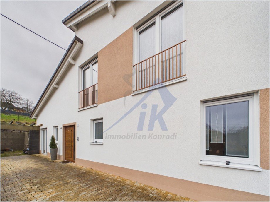 Eingang Whg Zweifamilienhaus Sch�nenberg