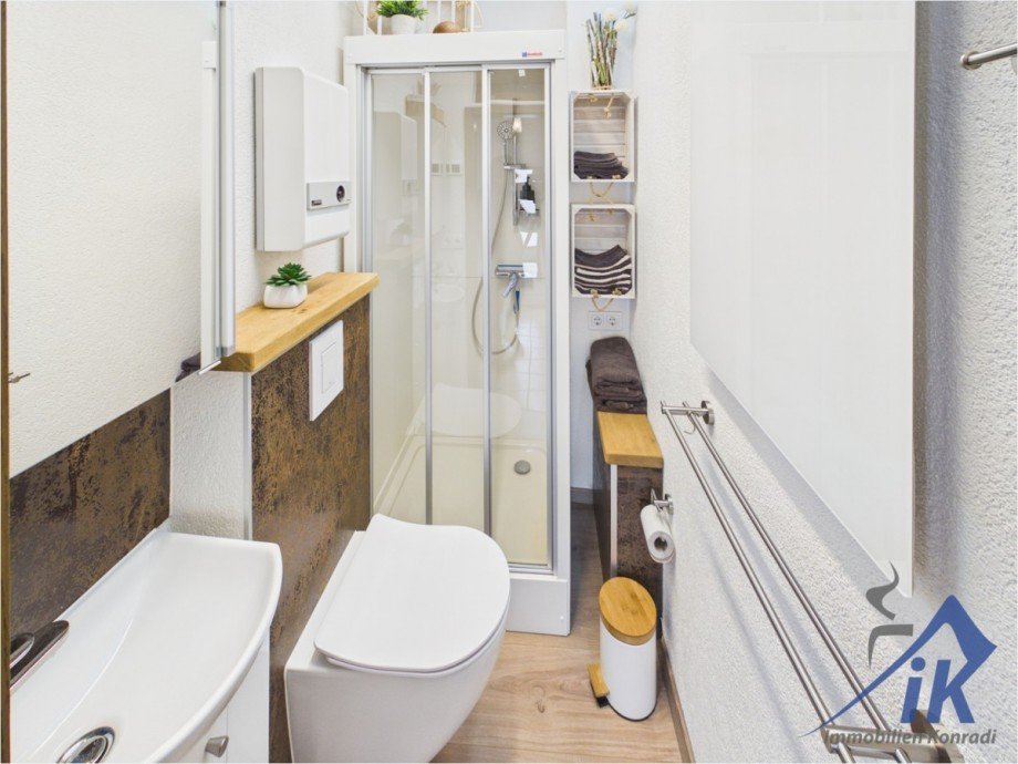 Badezimmer EG 1 Zweifamilienhaus Offenbach-Hundheim