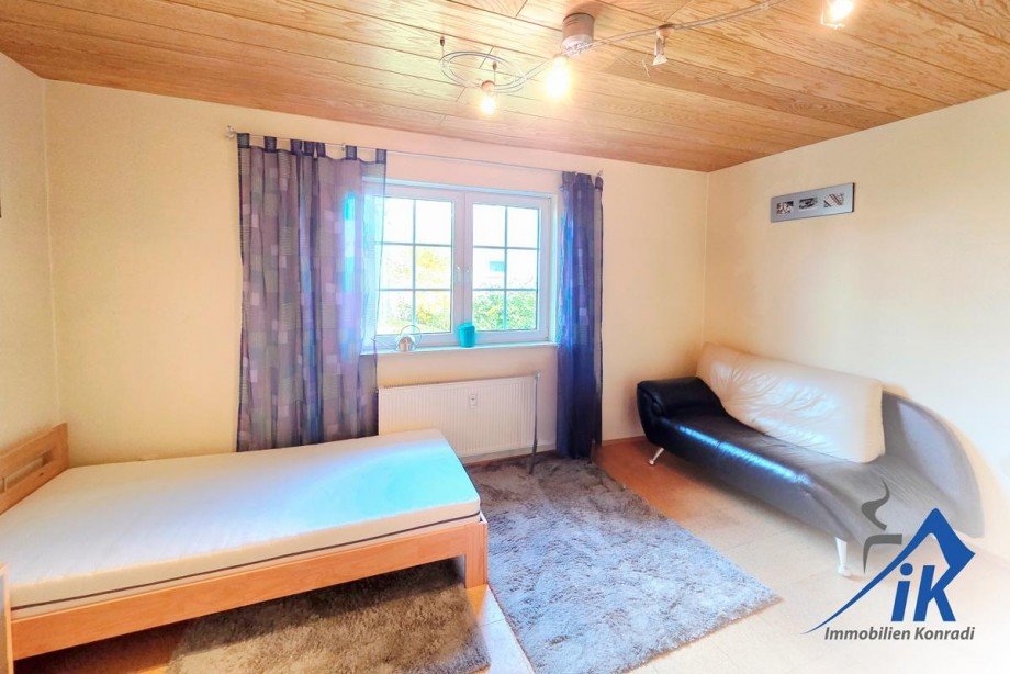 Schlafzimmer EG Zweifamilienhaus Sch�nenberg-K.