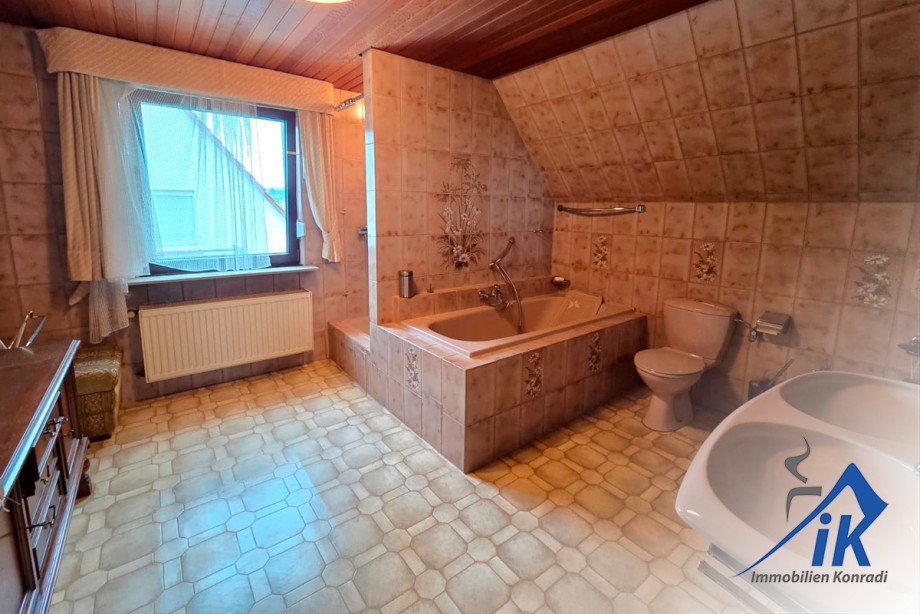 Badezimmer OG Einfamilienhaus Waldfischbach-Burgalben