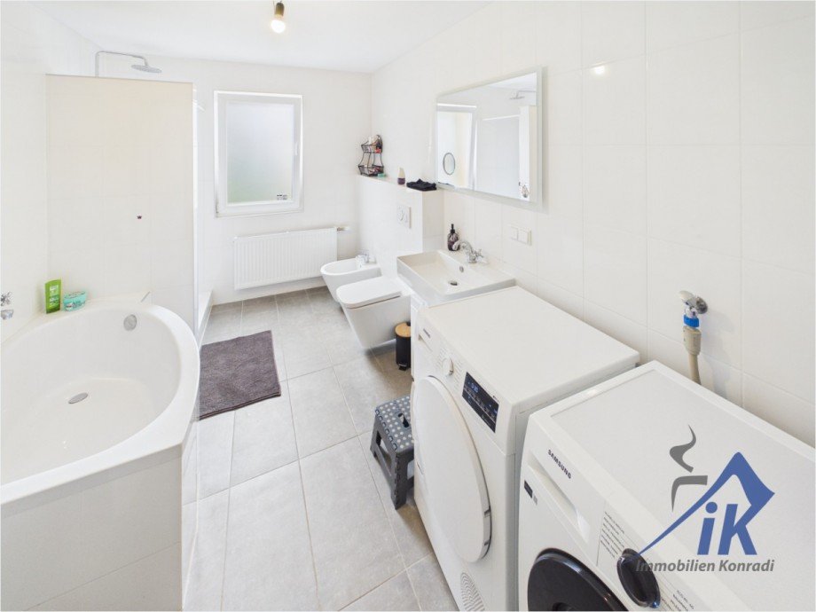 Badezimmer EG Doppelhaush�lfte H�tschenhausen