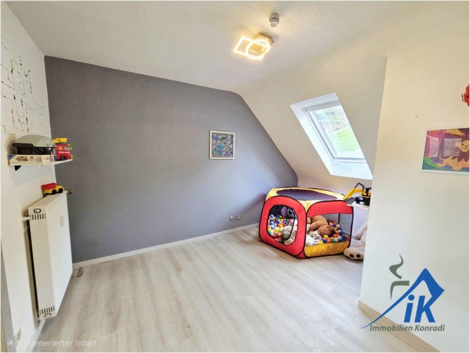 Schlafzimmer OG Mehrfamilienhaus Sankt Julian