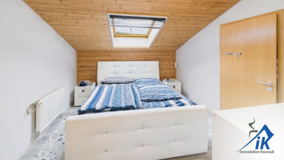 Schlafzimmer OG Einfamilienhaus Kindsbach