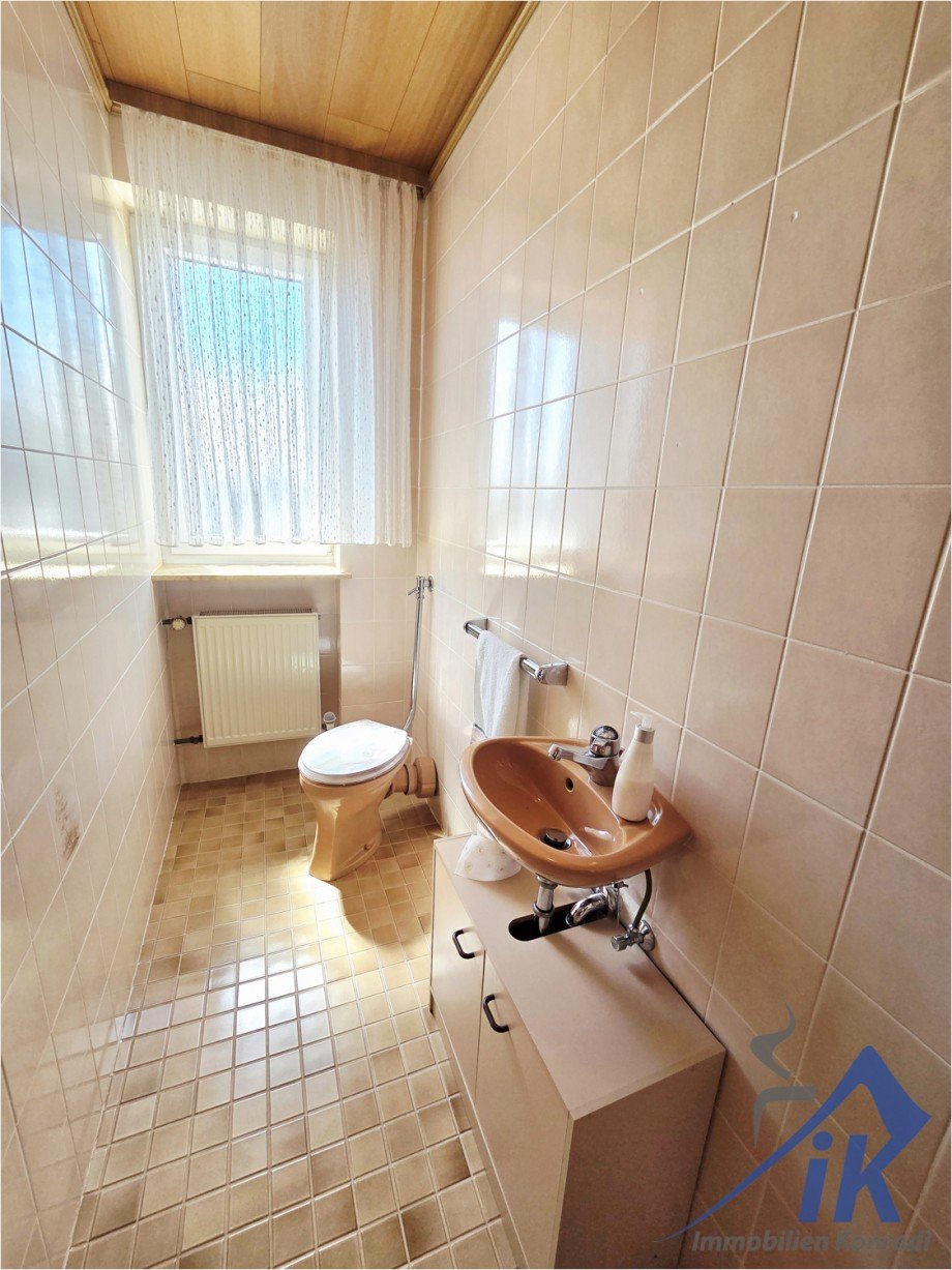 Badezimmer EG Zweifamilienhaus Herschweiler-Pettersheim
