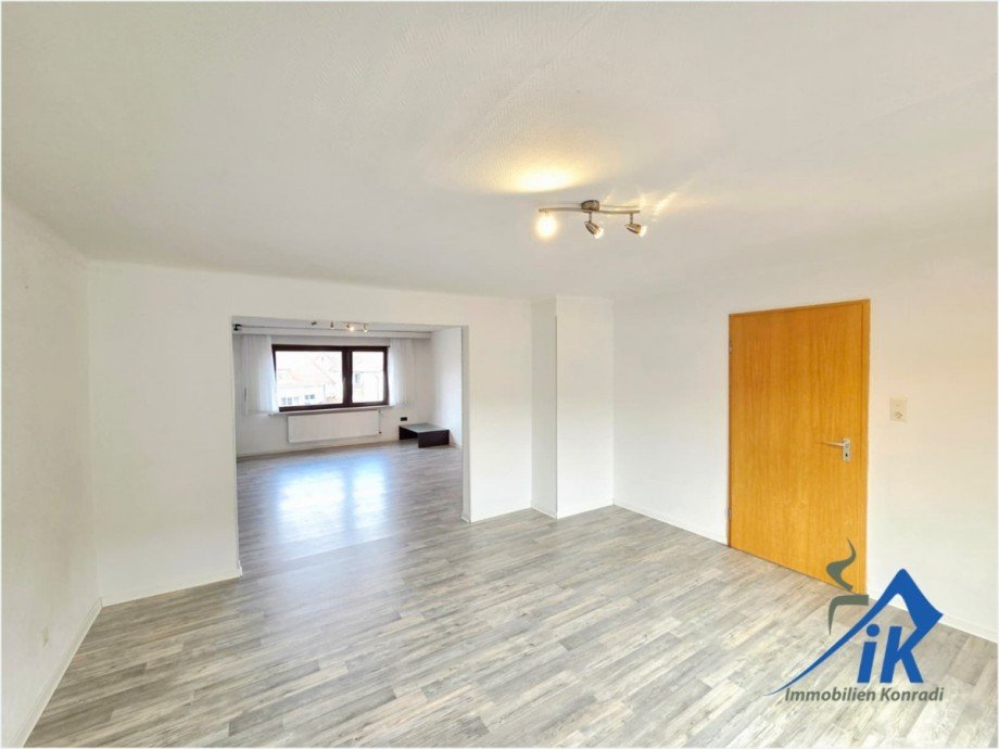 Wohn/Essbereich OG Doppelhaush�lfte Hauptstuhl