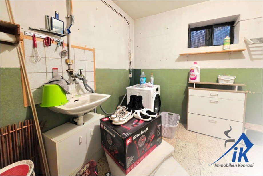 Waschraum Zweifamilienhaus Hundheim-Offenbach