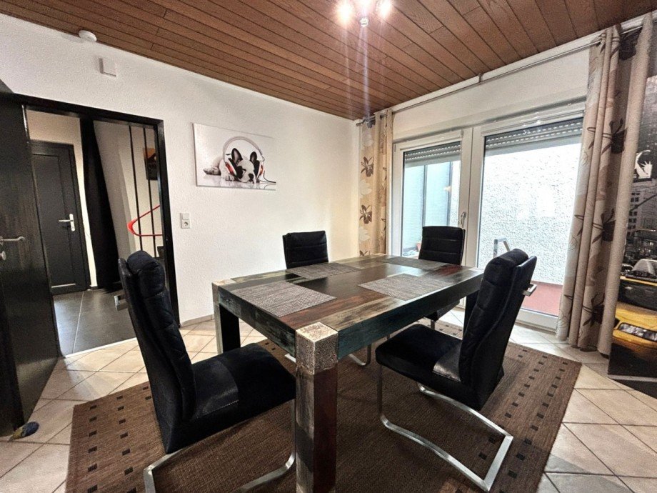 Esszimmer Doppelhaush�lfte Hauptstuhl