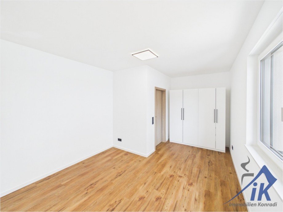 Schlafzimmer DG Doppelhaush�lfte Br�cken