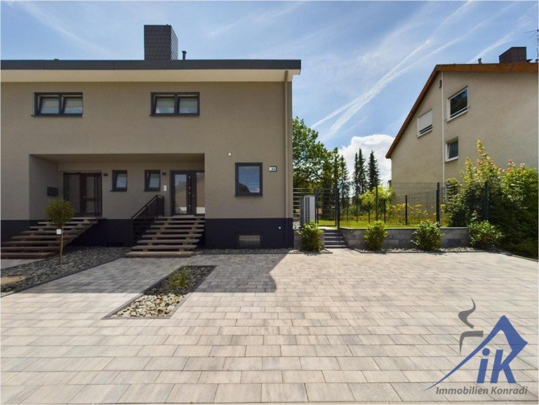 Aussenansicht Kaiserslautern Doppelhaush�lfte IK | Erlenbach - Stilvolles modernes Haus in ruhiger Lage mit sch�nem Garten