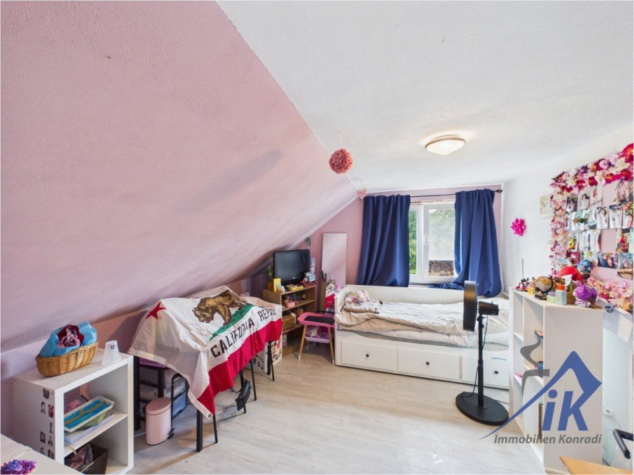 Schlafzimmer OG Doppelhaush�lfte H�tschenhausen