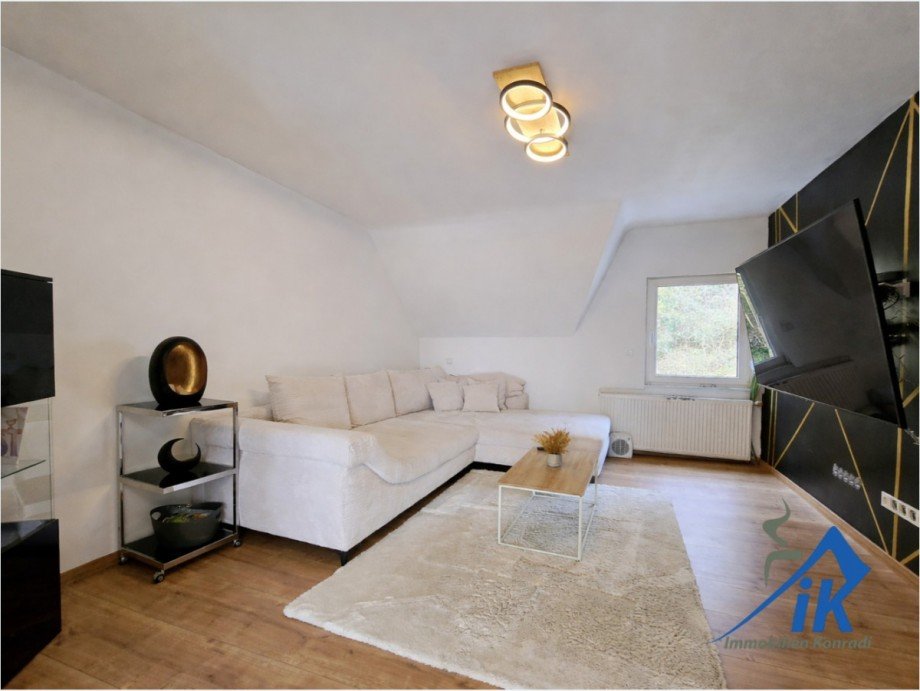 Wohnzimmer OG Doppelhaush�lfte Nanzdietschweiler