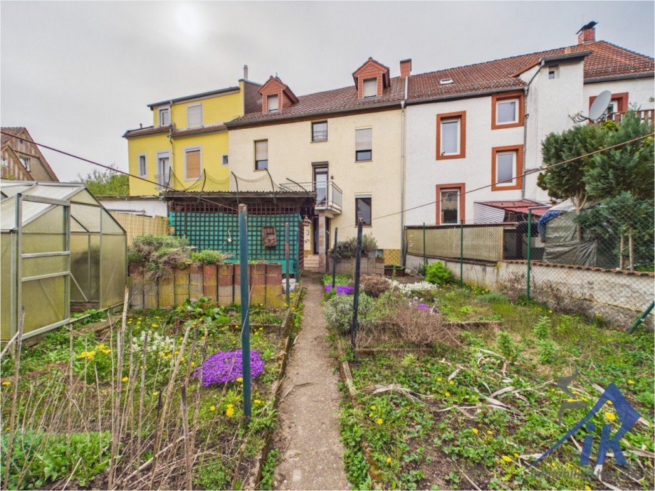 R�ckseite Reihenmittelhaus Zweibr�cken / Ixheim