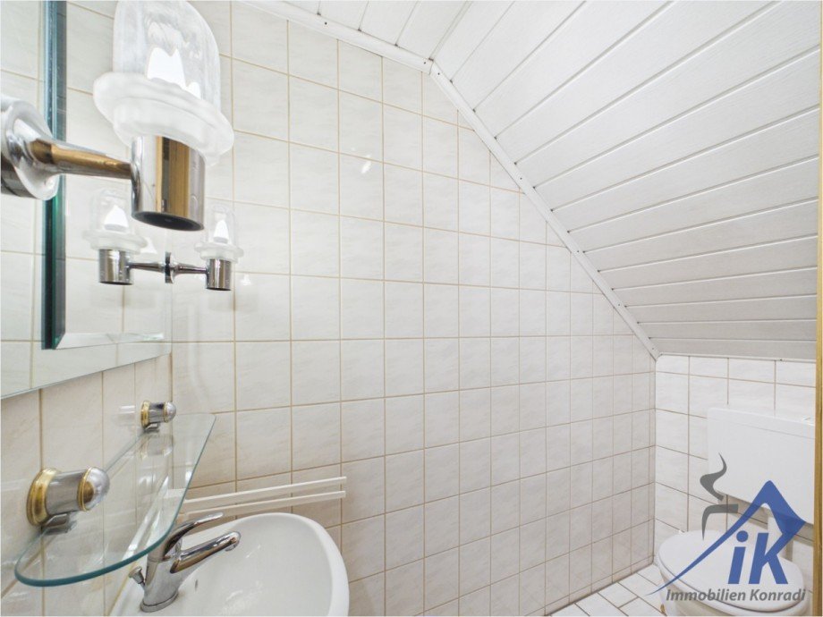 G�ste WC Doppelhaush�lfte Dellfeld