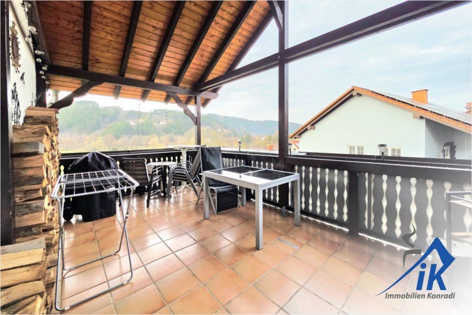 Balkon Zweifamilienhaus Hundheim-Offenbach