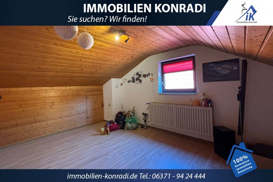 Schlafzimmer Zweifamilienhaus Thaleischweiler-Fr�schen