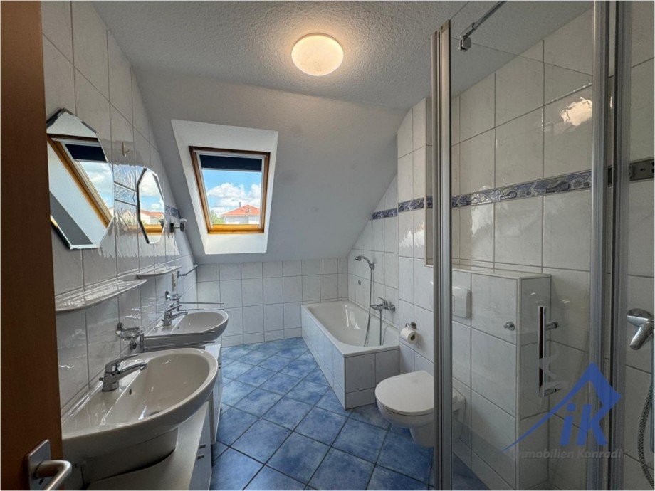 Badezimmer2 Doppelhaush�lfte Schwedelbach
