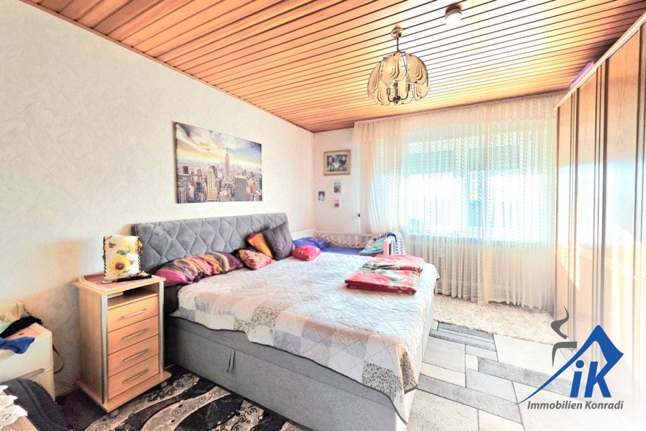 Schlafzimmer 3OG Haus Pirmasens
