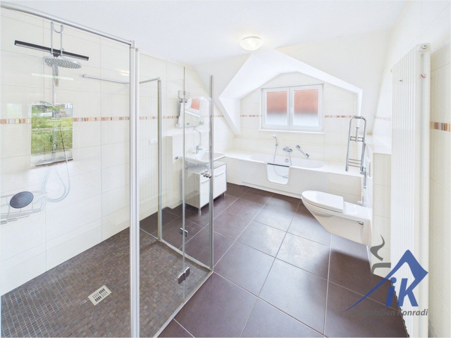 Badezimmer OG Einfamilienhaus Weilerbach