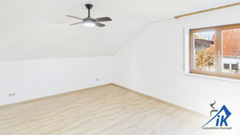 Schlafzimmer OG Einfamilienhaus H�tschenhausen