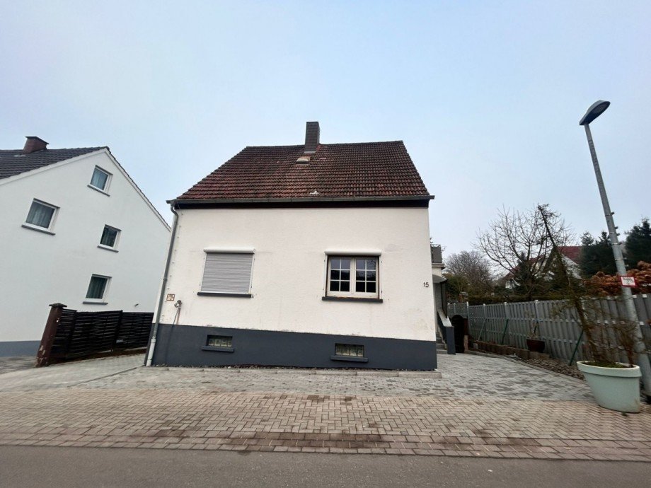 Aussenansicht Einfamilienhaus Schrollbach