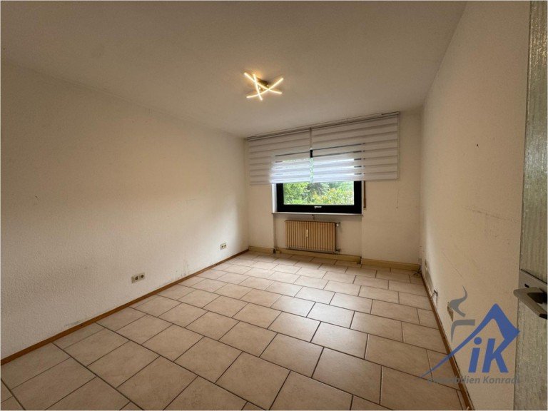 Wohnzimmer Landstuhl Etagenwohnung IK| Landstuhl - 3 Zimmer Wohnung in guter Lage!