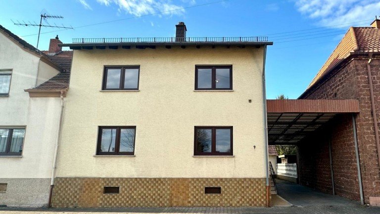 Au�enansicht Spesbach Einfamilienhaus IK| Spesbach - Attraktive 5-Zimmer-Wohnung mit sch�nem Garten
