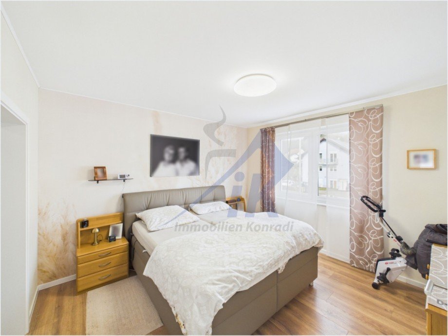 Schlafzimmer Whg Zweifamilienhaus Sch�nenberg