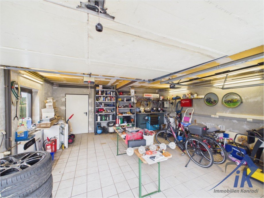 Garage Doppelhaush�lfte Dellfeld