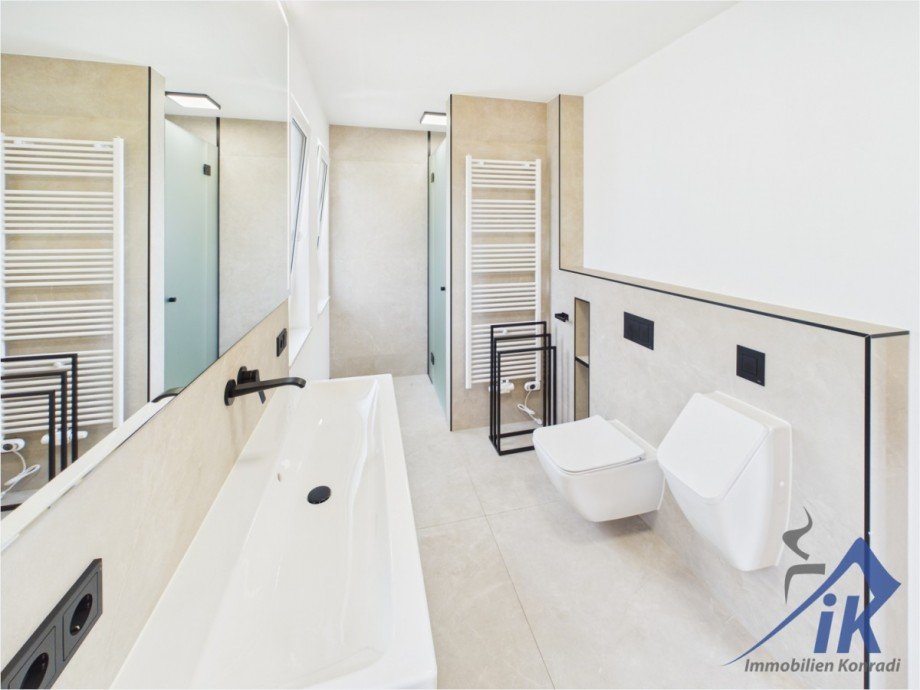 Badezimmer DG Doppelhaush�lfte Br�cken