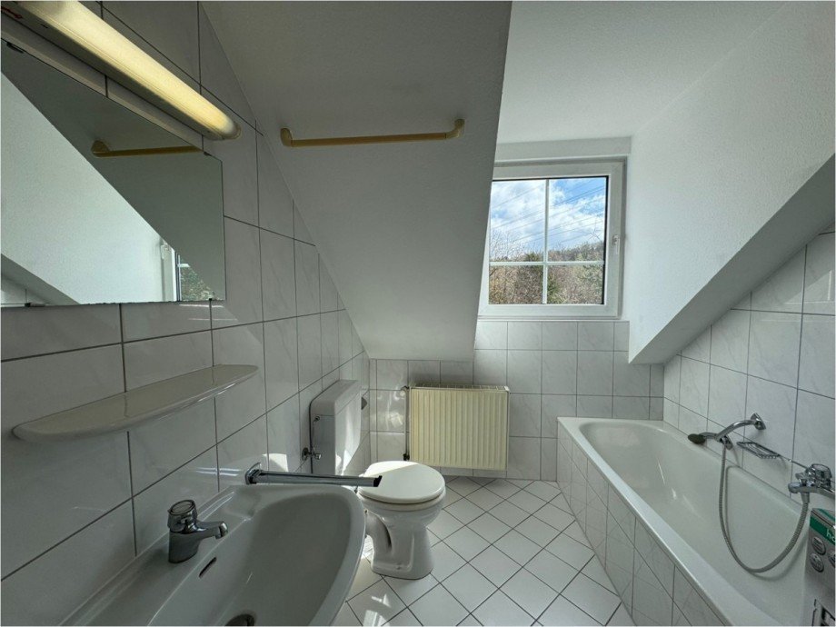 Badezimmer Dachgeschosswohnung Weilerbach