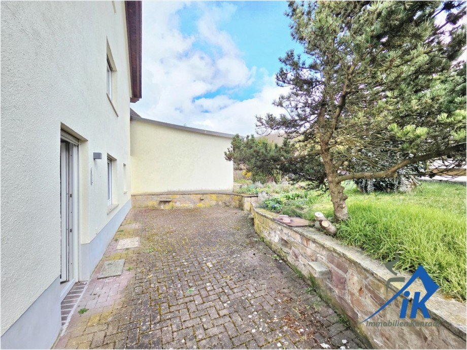 Terrasse EG Zweifamilienhaus L�llbach