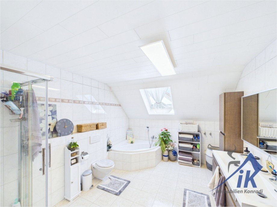 Badezimmer OG Doppelhaush�lfte Steinwenden / Weltersbach