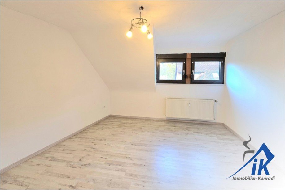 Schlafzimmer OG Zweifamilienhaus Homburg / Kirrberg