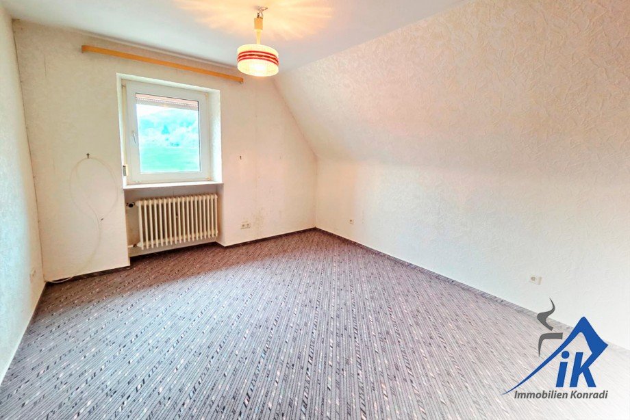 Schlafzimmer OG Einfamilienhaus Theisbergstegen / Godelhausen