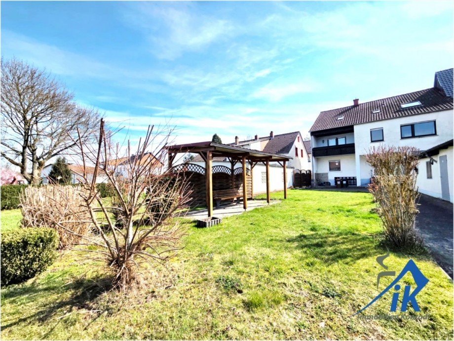 Garten Doppelhaush�lfte Hauptstuhl