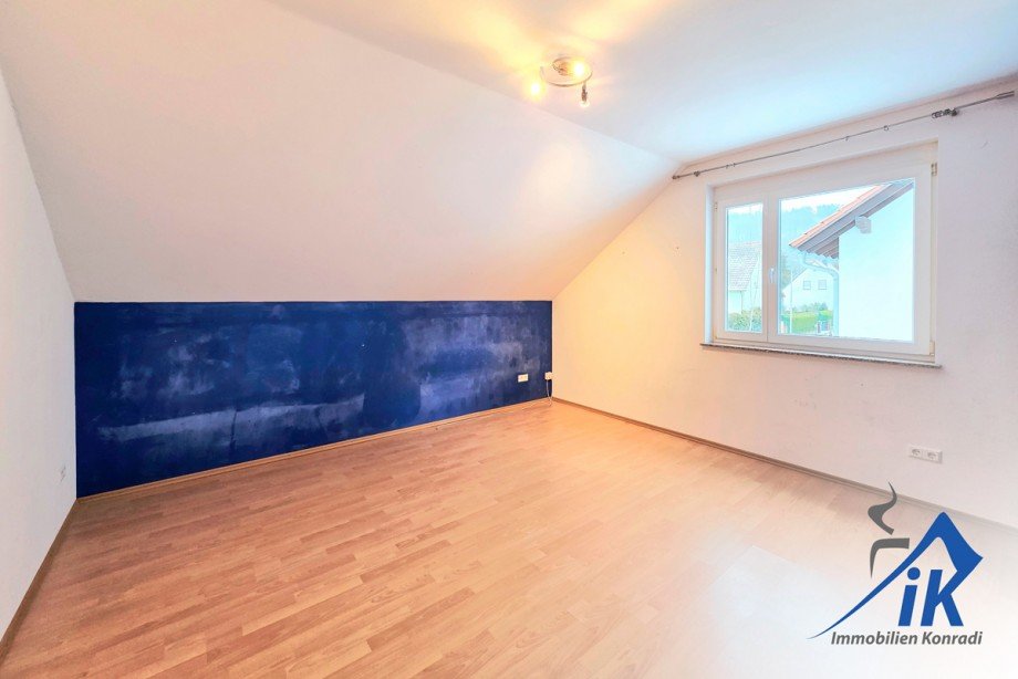 Schlafzimmer OG Einfamilienhaus Hauptstuhl